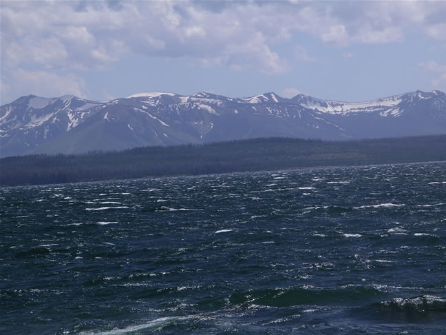 images/Yellowstone Lake (13).jpg